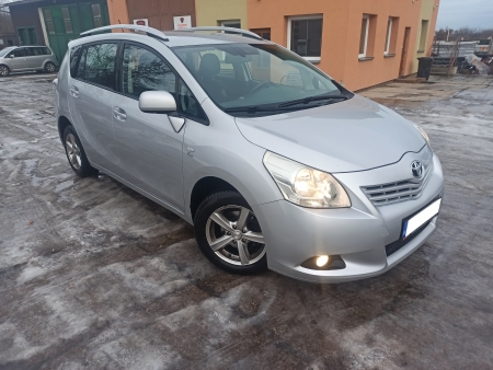 Toyota Verso 2.0 D (2011)